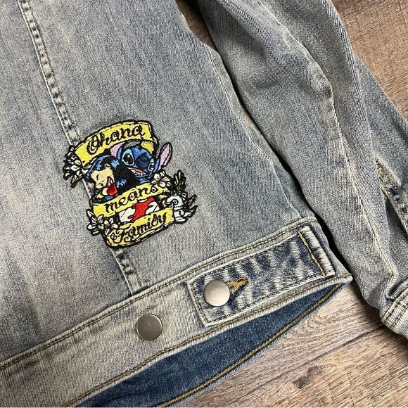 Lilo & Stitch Jean jacket Womens Medium Aloha Denim Ohana Patches Disney - Picture 8 of 9